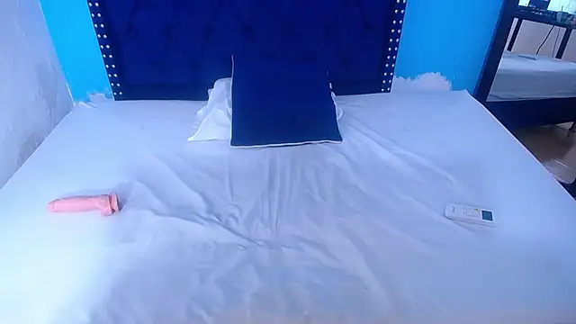 kinky redhead18 online show from February 28, 2:49 pm