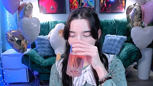 as1an girlfriend online show from February 17, 6:56 am