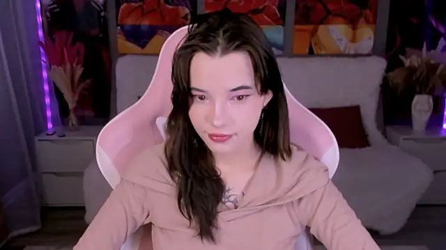 as1an girlfriend online show from February 4, 7:00 am