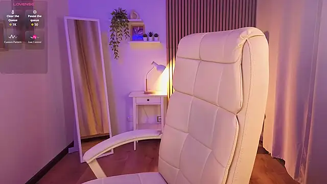 margeriTirell online show from February 22, 7:20 am