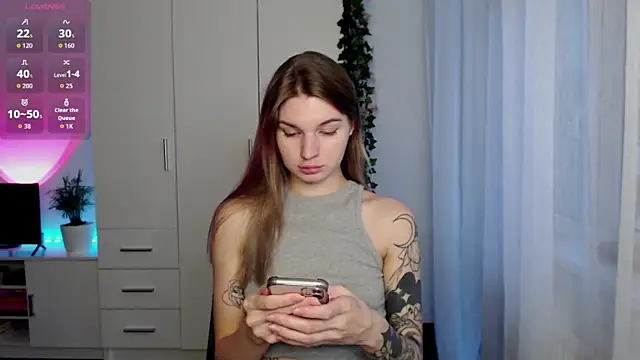 lounahyan online show from November 30, 11:25 am