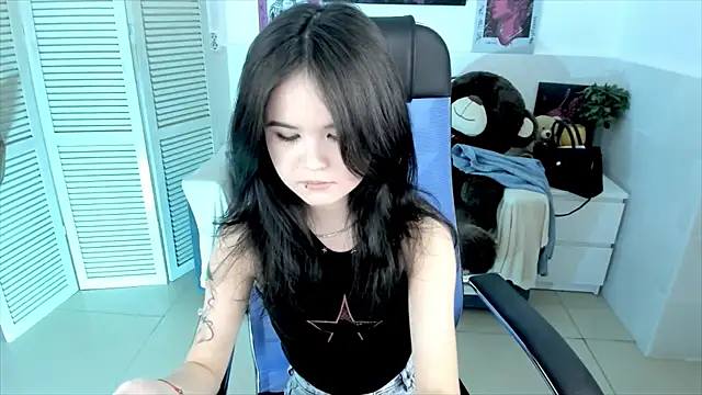 Elainebeness online show from October 7, 6:56 pm