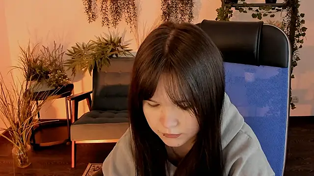 Elainebeness online show from February 10, 7:28 pm