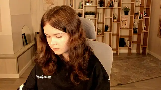 Elainebeness online show from September 17, 7:34 pm