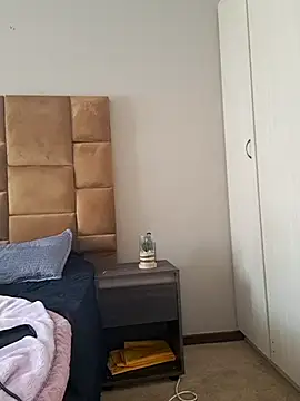 thicktash online show from October 19, 8:49 am