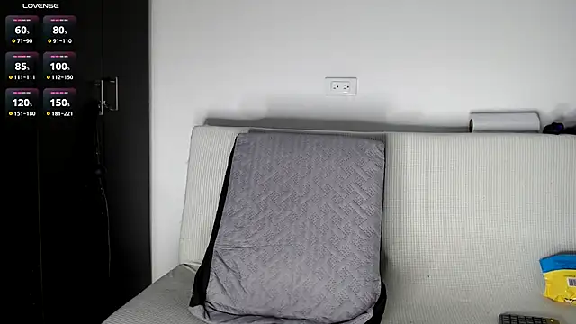 gigilovedback online show from October 14, 11:07 pm