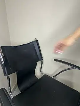 fofinhaa12 online show from March 27, 1:23 pm