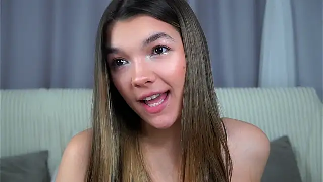 VeronaAppleberry online show from October 12, 12:07 pm