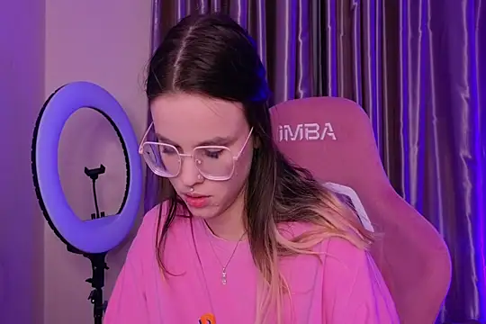 HanaMitsuri online show from April 9, 4:56 pm