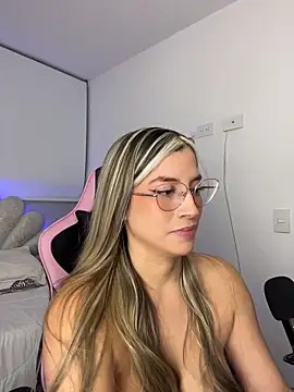 Issabela G1 online show from March 29, 3:38 am