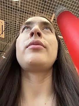 Holly Play online show from April 7, 11:56 am