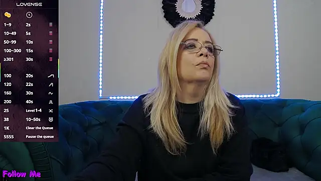 IvanaCharm online show from November 28, 4:37 am