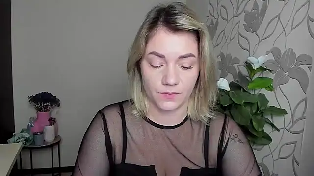 MariaSttone online show from October 28, 7:30 pm