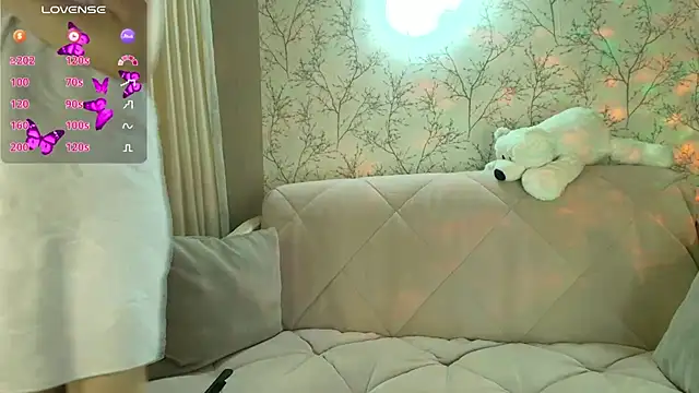 MilfeaN online show from March 24, 6:35 pm