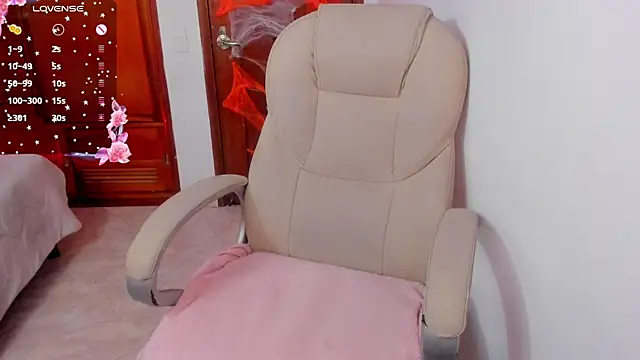 Maavca  online show from October 11, 8:00 pm