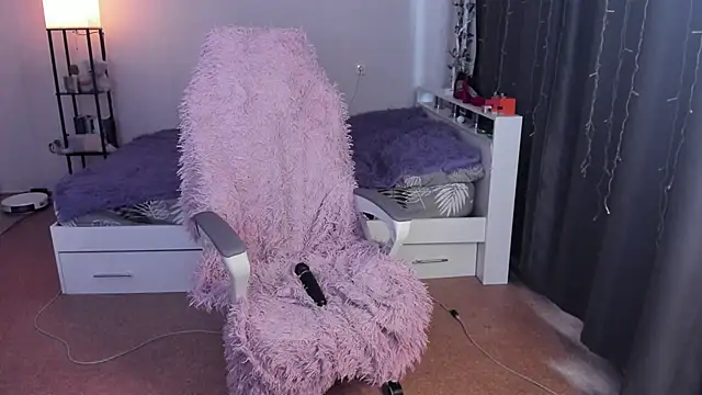 ReddHotPipper online show from February 4, 6:49 am