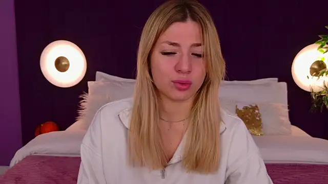 HelenaMorgan online show from October 21, 3:10 am