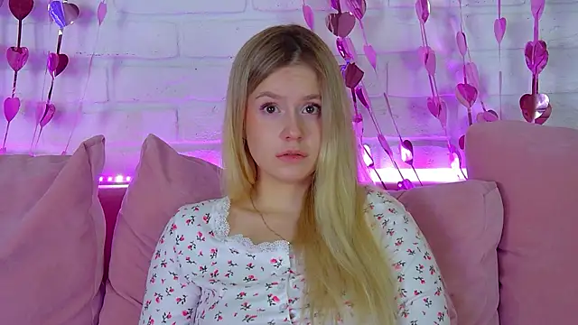 MilanaBalmain online show from February 16, 5:18 am