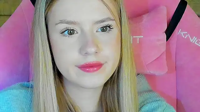 MilanaBalmain online show from September 28, 5:25 am