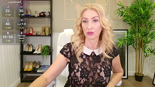 LadyLeea online show from September 19, 5:50 am