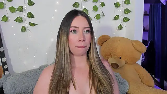 JanneKim online show from December 5, 6:53 pm