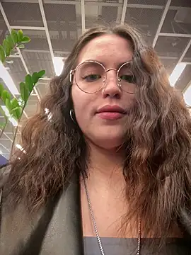 meow girl online show from November 2, 9:02 am