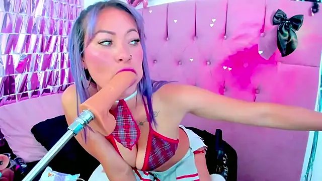 danythomsonm online show from October 19, 1:29 am