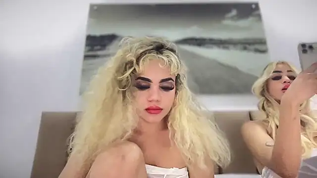 brithneysquirt online show from October 20, 9:56 am