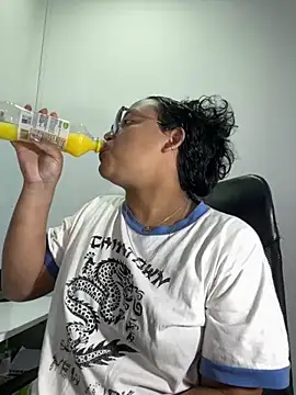 angela angels  online show from October 7, 3:22 am