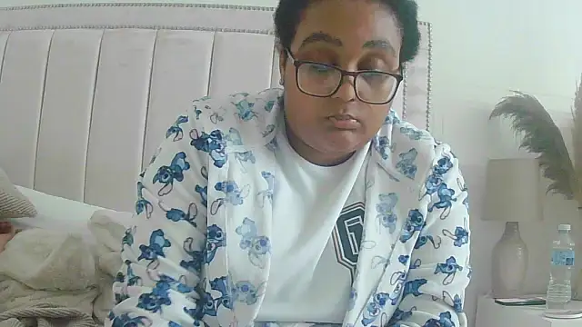 vanilla chocolate23 online show from October 10, 2:33 pm