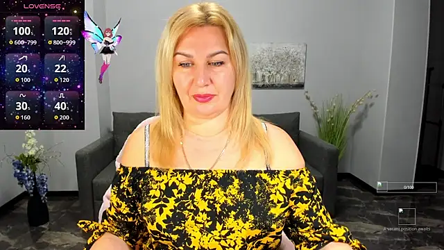 Lili Crossi online show from November 28, 7:00 am