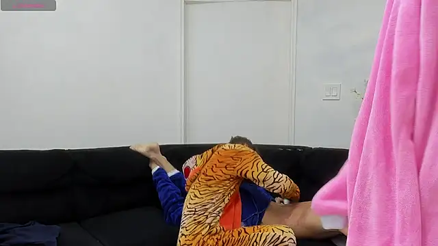 StrawwBoys online show from October 11, 11:14 am