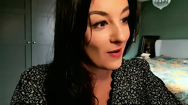 yourcassiexo online show from September 17, 10:24 am