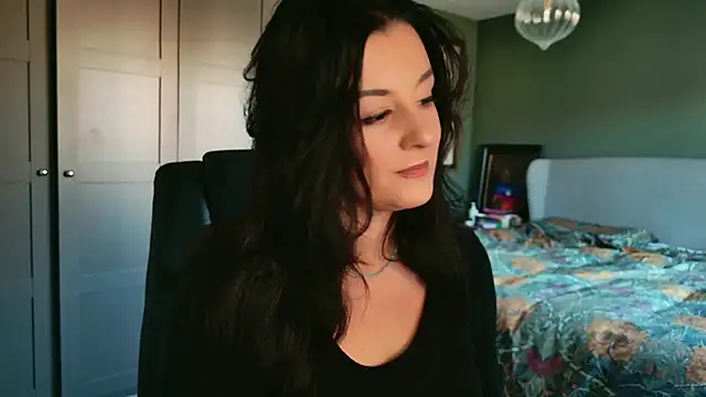 yourcassiexo online show from December 2, 10:50 am