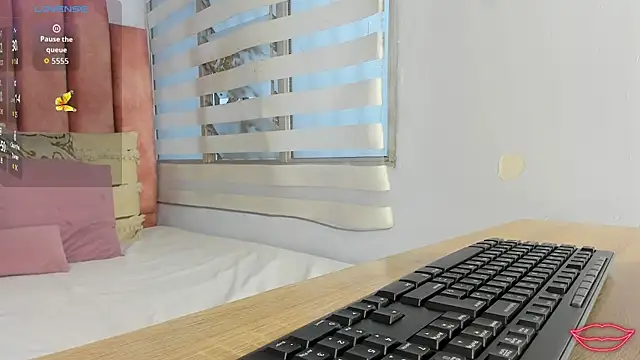 lou rosse  online show from September 10, 8:31 pm