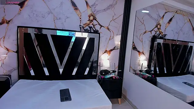 KarinaSimonz online show from September 17, 7:56 pm