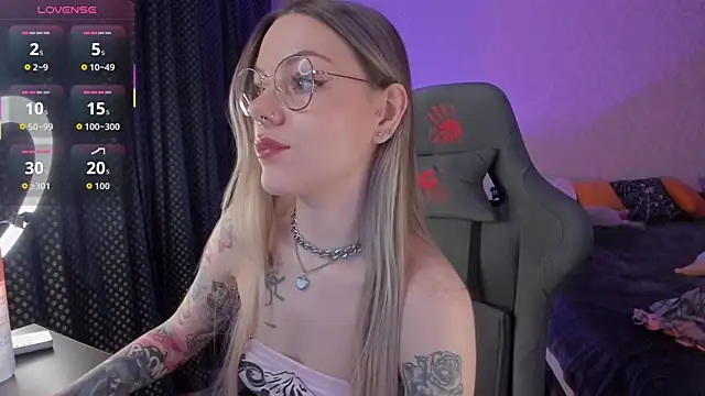 Marta May  online show from November 21, 10:28 am