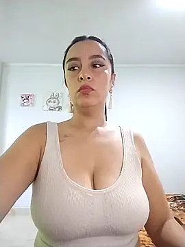 hailey85 online show from February 18, 7:24 pm