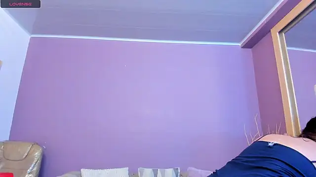 nathalie rossel online show from December 3, 7:05 pm