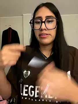 AleFantasy0001 online show from October 2, 1:10 am