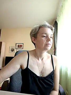 Cutie Erikaa1 online show from June 16, 4:35 am