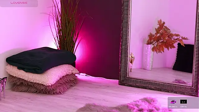 MissLilaa online show from October 25, 3:52 pm