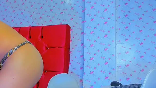 StassieBell online show from September 26, 1:14 am