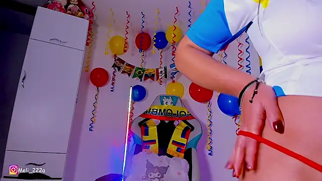 missycanoo online show from June 18, 2:35 am