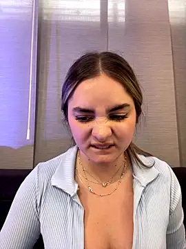 imlindapink online show from October 8, 6:23 pm