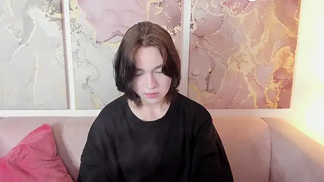 fiamoory online show from June 11, 1:27 am