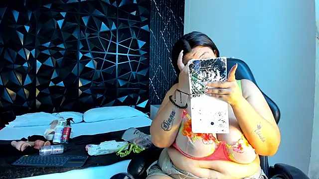 JulietaKane online show from March 28, 8:41 pm