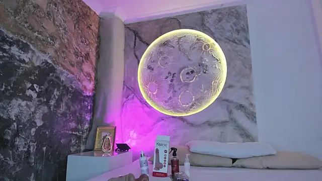 JulietaKane online show from January 8, 5:44 am