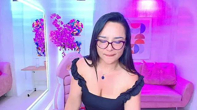 Tiara rr online show from October 5, 3:55 am