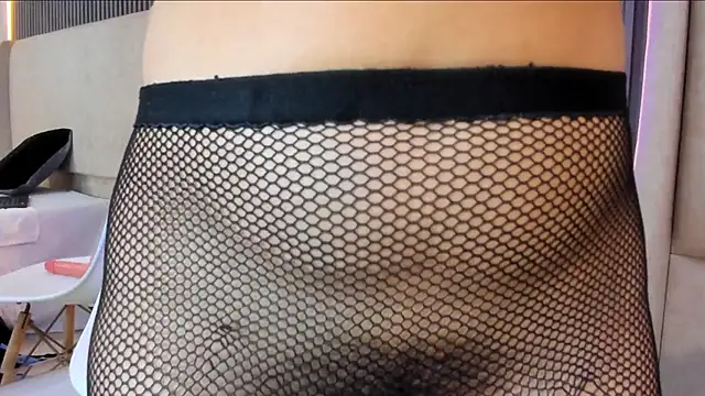 MelanieRoah online show from March 6, 10:05 pm